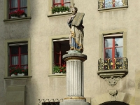 42663PeCrLe - Hector's guided tour of old Berne.JPG